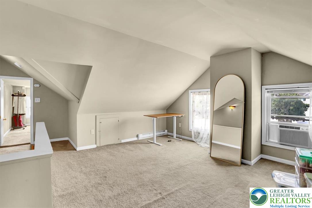 1335 Center Street Property Photo 23