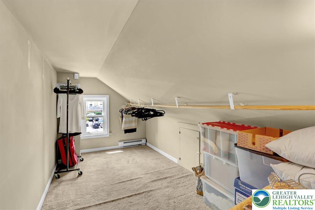 1335 Center Street Property Photo 24