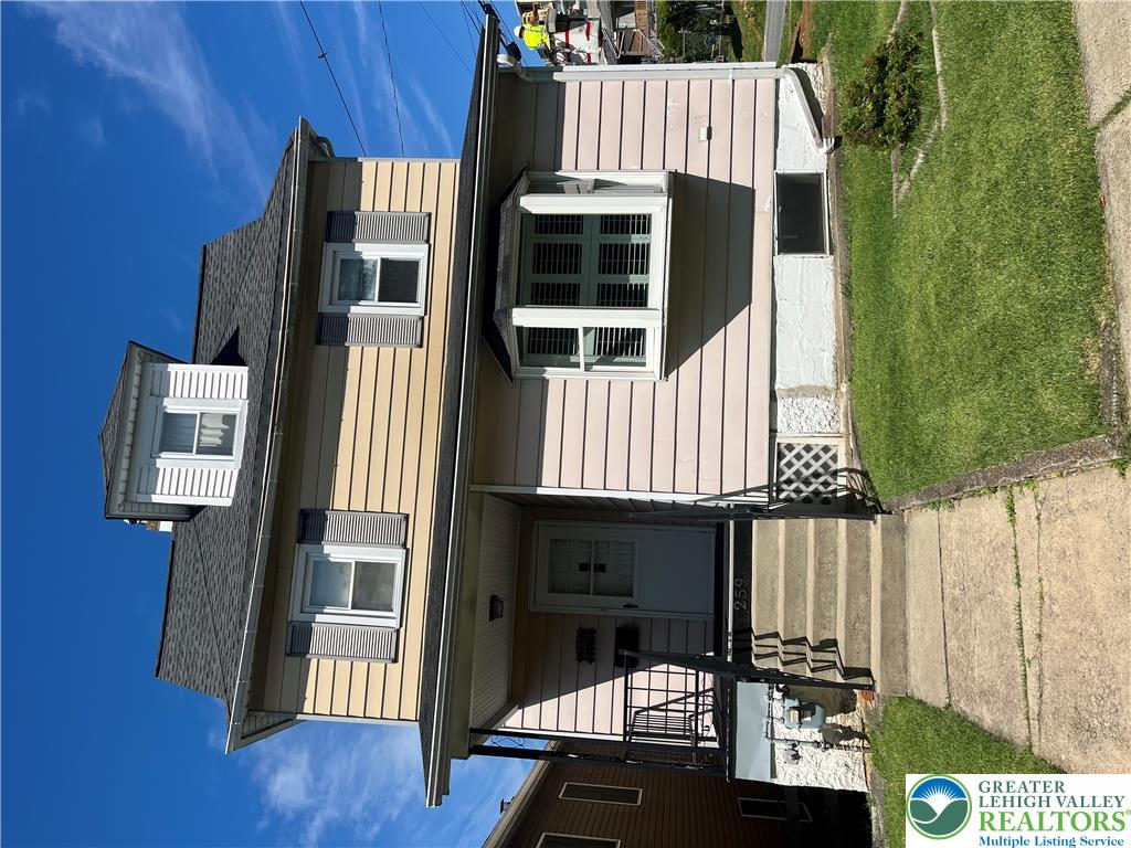 259 8th Avenue Property Photo 1