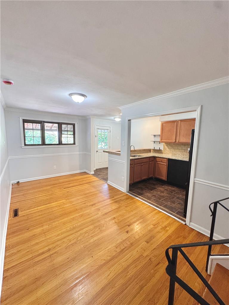 1962 South Hall Street Property Photo 5