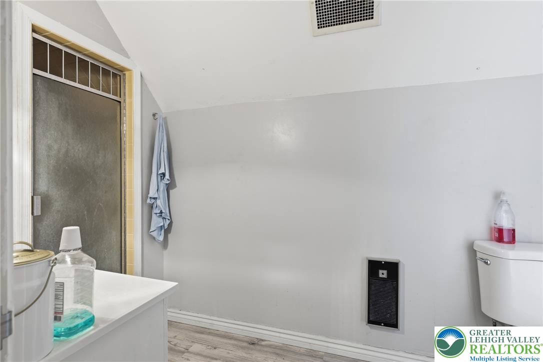 202 North 17th Street D Property Photo 10