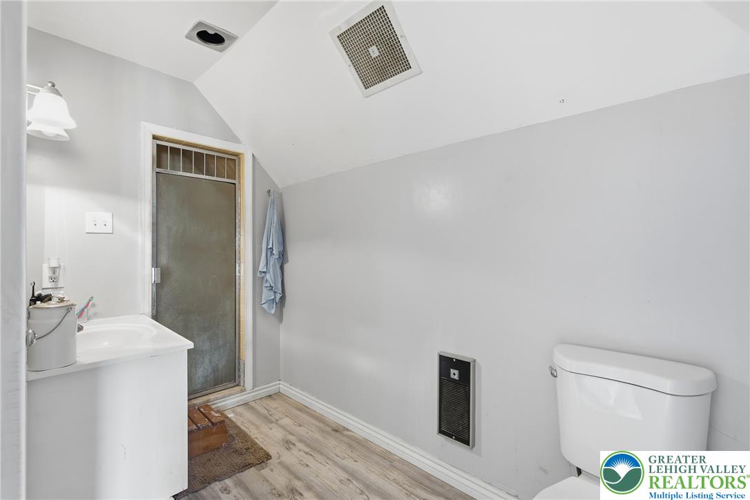 202 North 17th Street D Property Photo 11