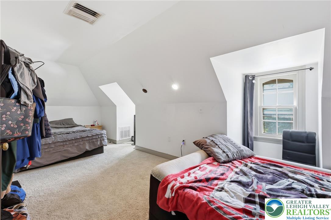 202 North 17th Street D Property Photo 12