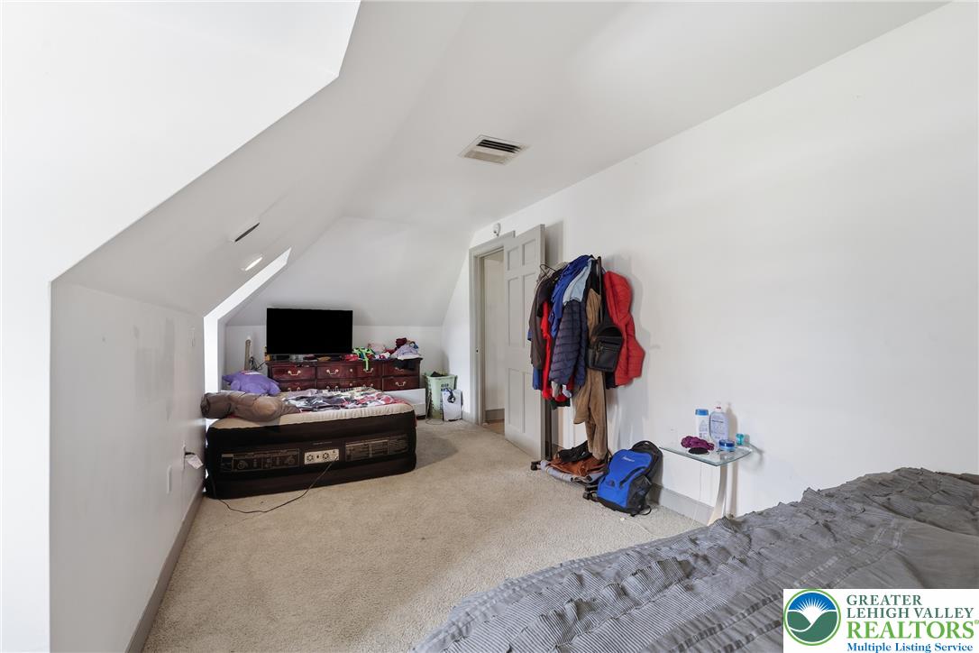 202 North 17th Street D Property Photo 13