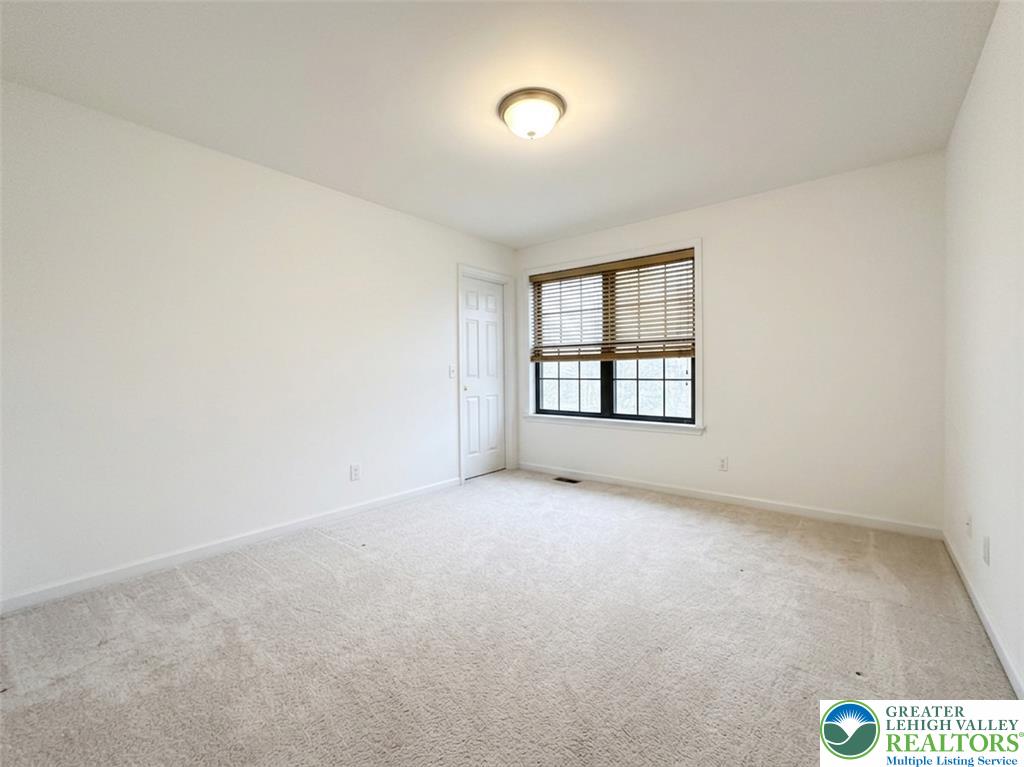 850 Fieldstone Trail 70 Property Photo 10