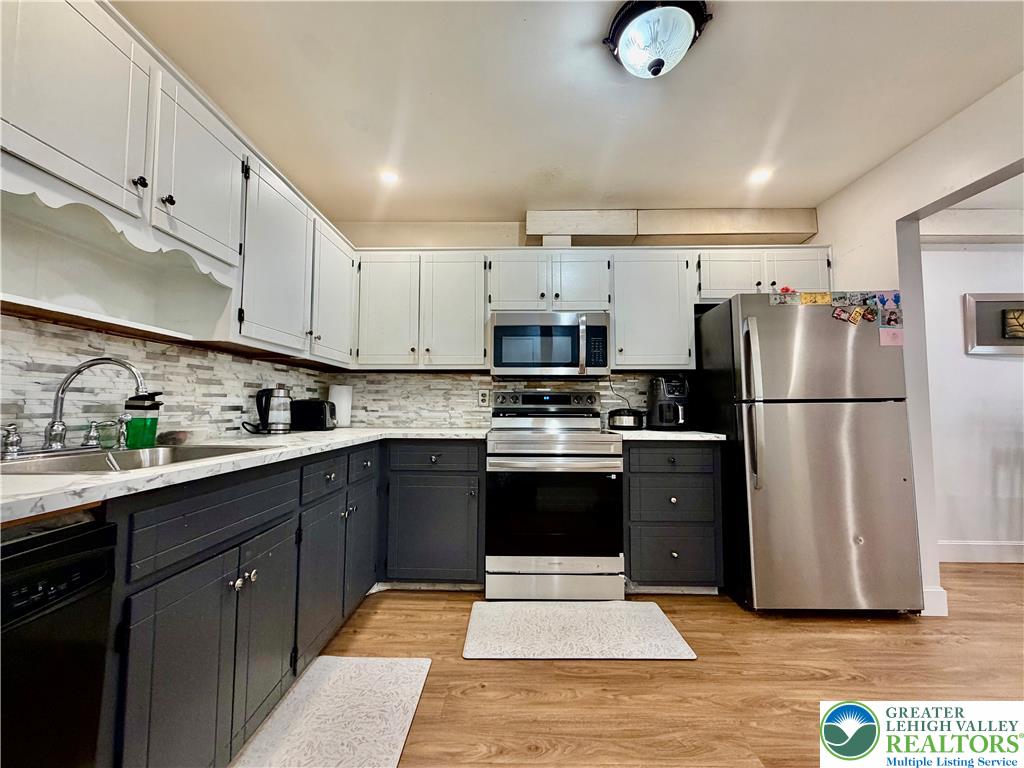 4034 Nicole Place Property Photo 2