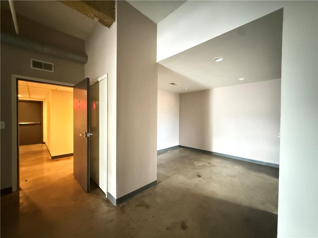 128 North 8th 3e Property Photo 4