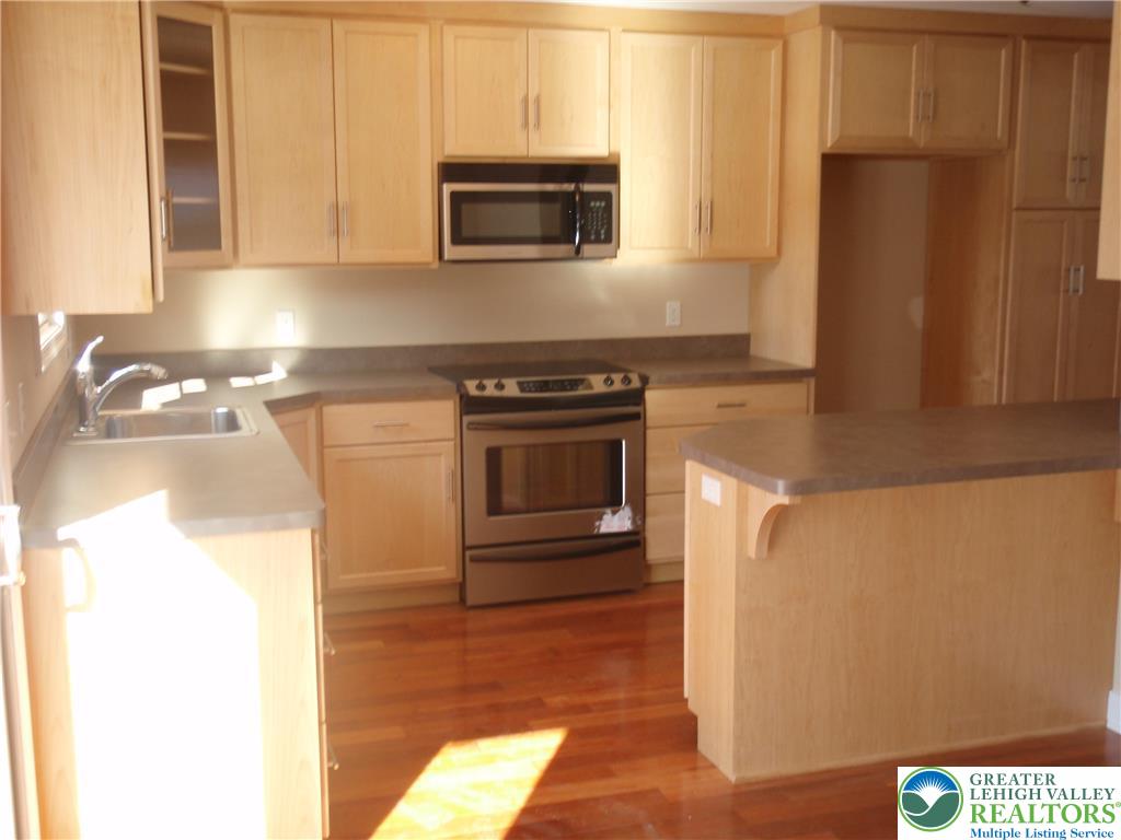 1796 Newport Avenue Property Photo 7