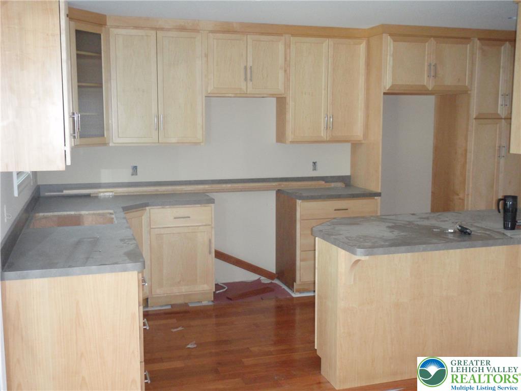 1796 Newport Avenue Property Photo 8