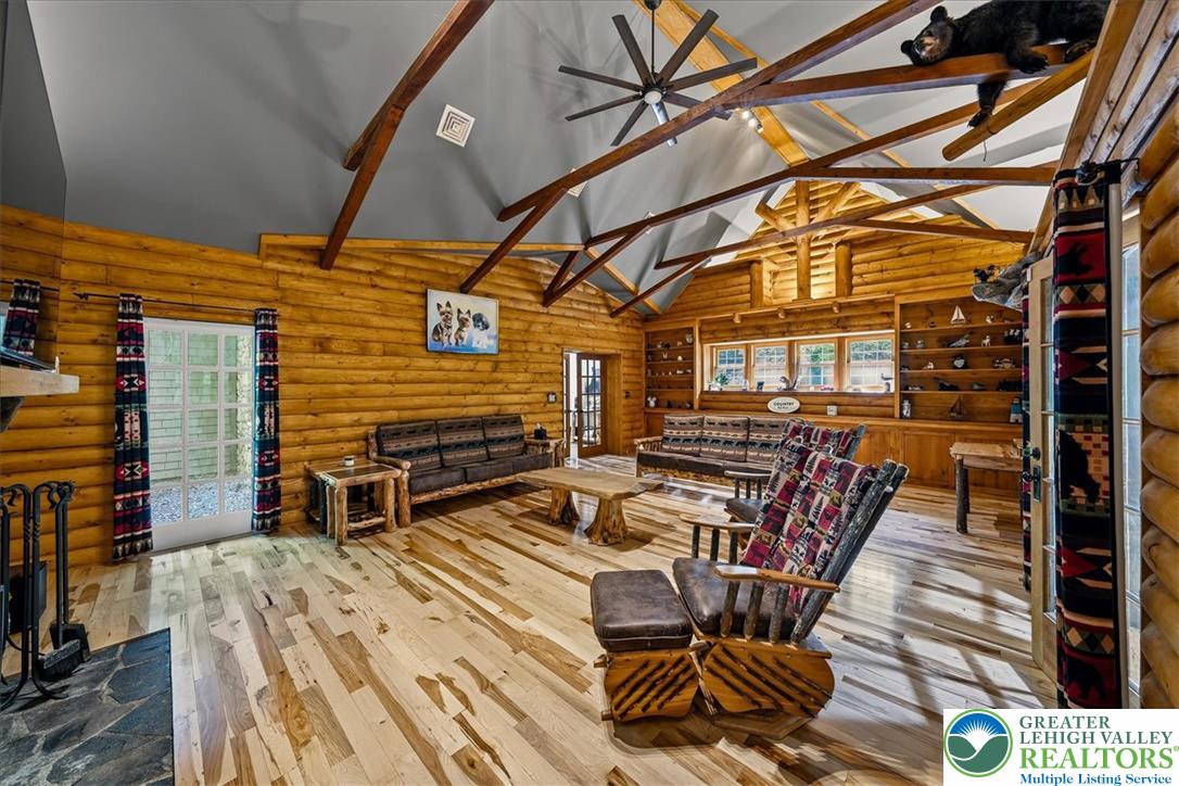 360 Babbling Brook Road Property Photo 4