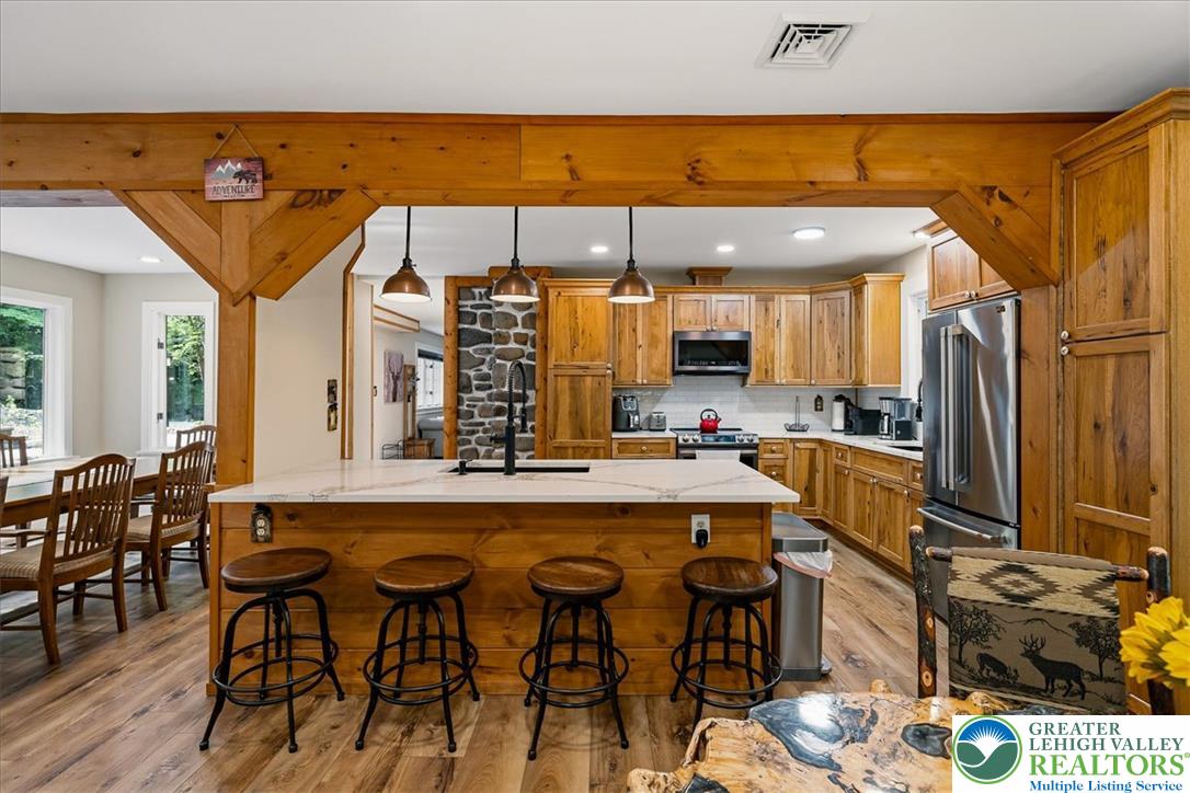 360 Babbling Brook Road Property Photo 6