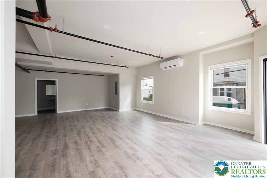 1101 Lehigh Street Property Photo 5
