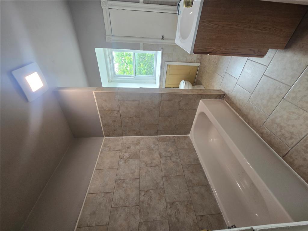 328 North 9th Street 3 Property Photo 5