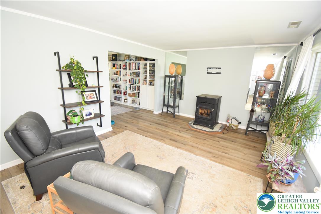 605 Barnyard View Property Photo 9