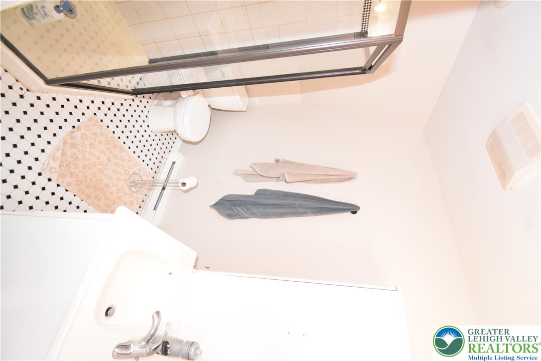 605 Barnyard View Property Photo 13