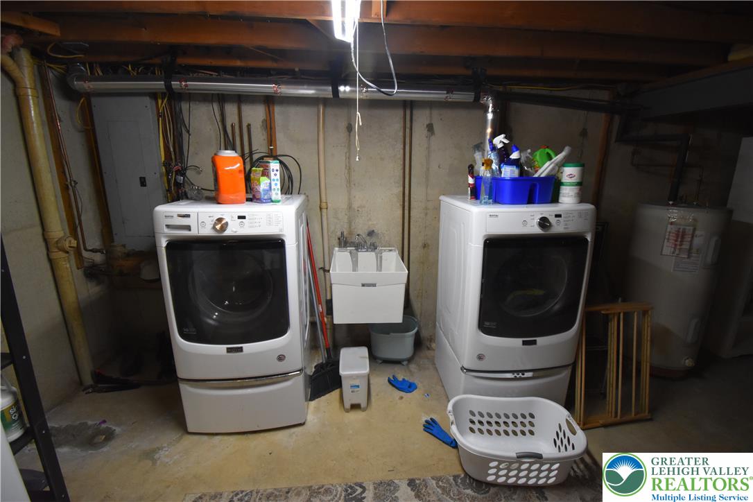 605 Barnyard View Property Photo 19