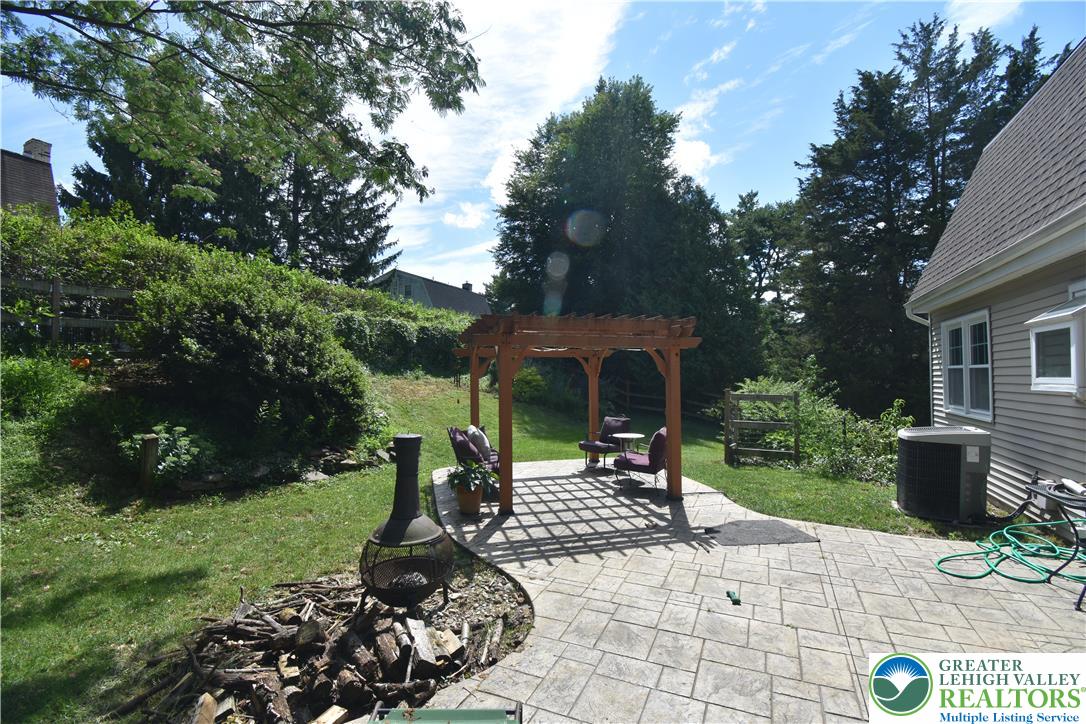605 Barnyard View Property Photo 24