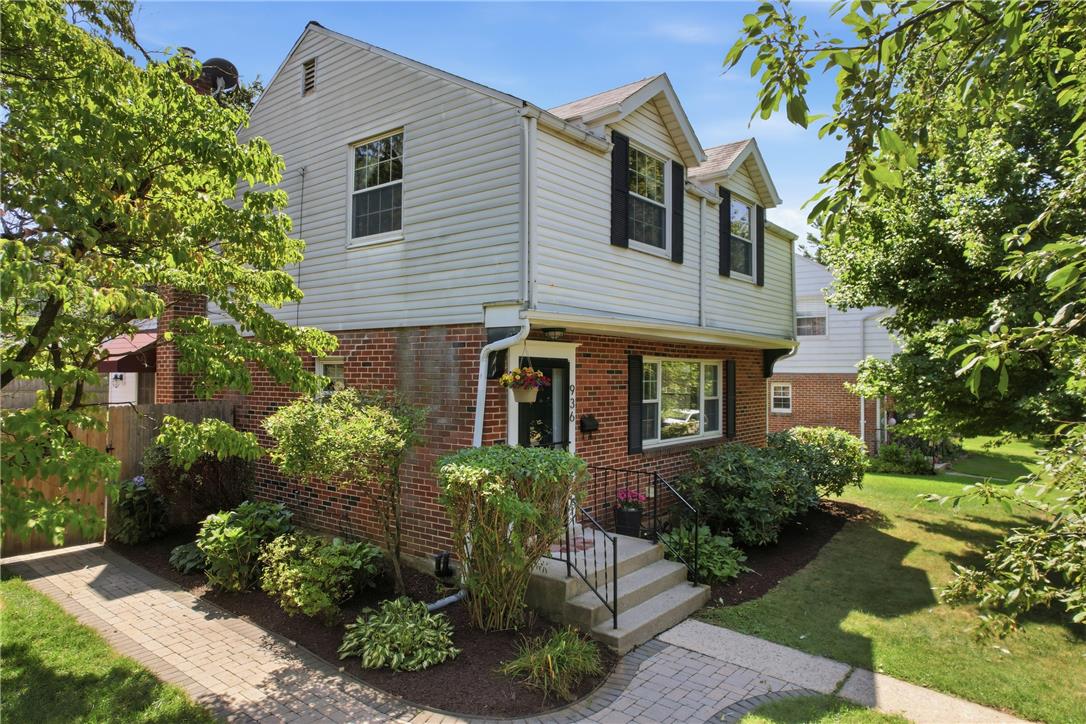 936 Evergreen Street Property Photo 3