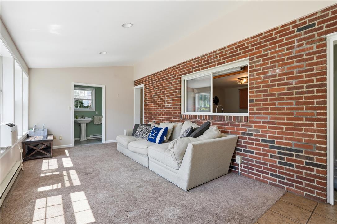 936 Evergreen Street Property Photo 19