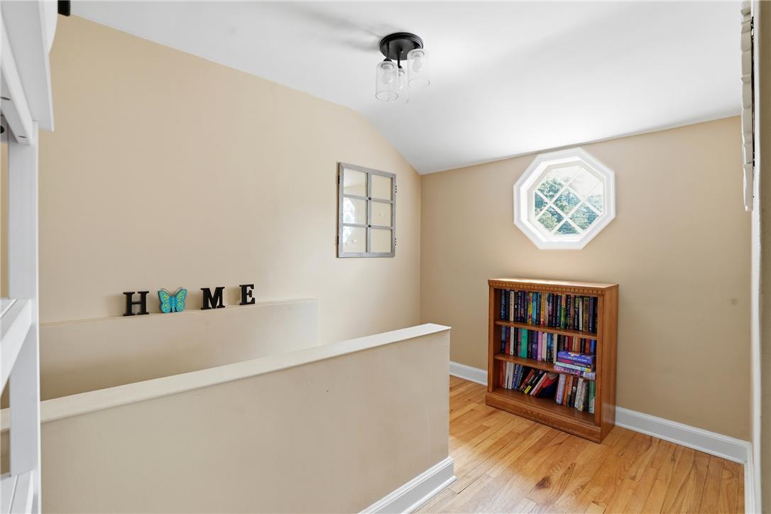 936 Evergreen Street Property Photo 25