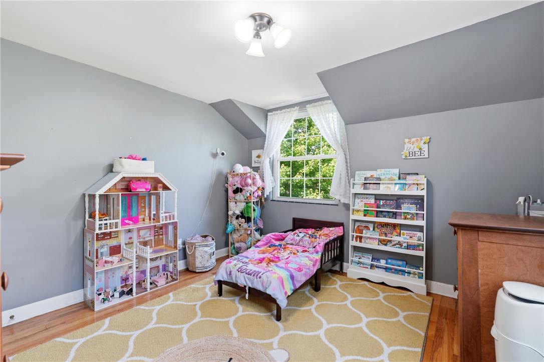 936 Evergreen Street Property Photo 32
