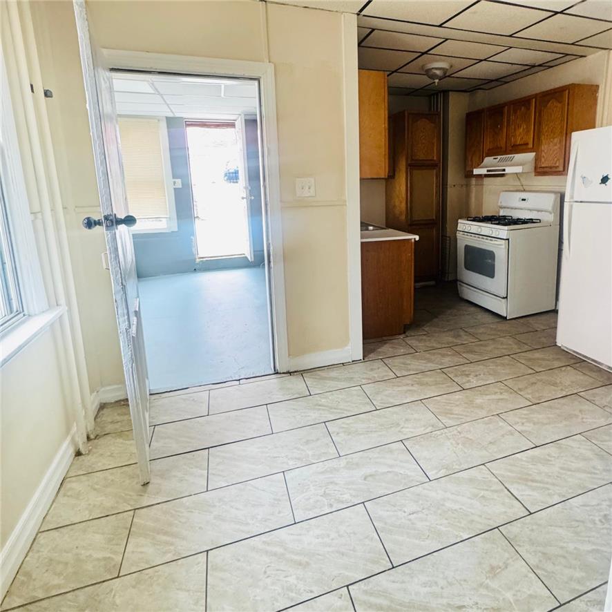 714 West Gordon Street Property Photo 11