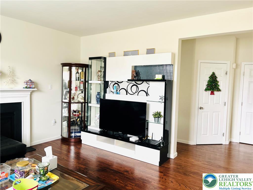 4424 Beech Drive Property Photo 3