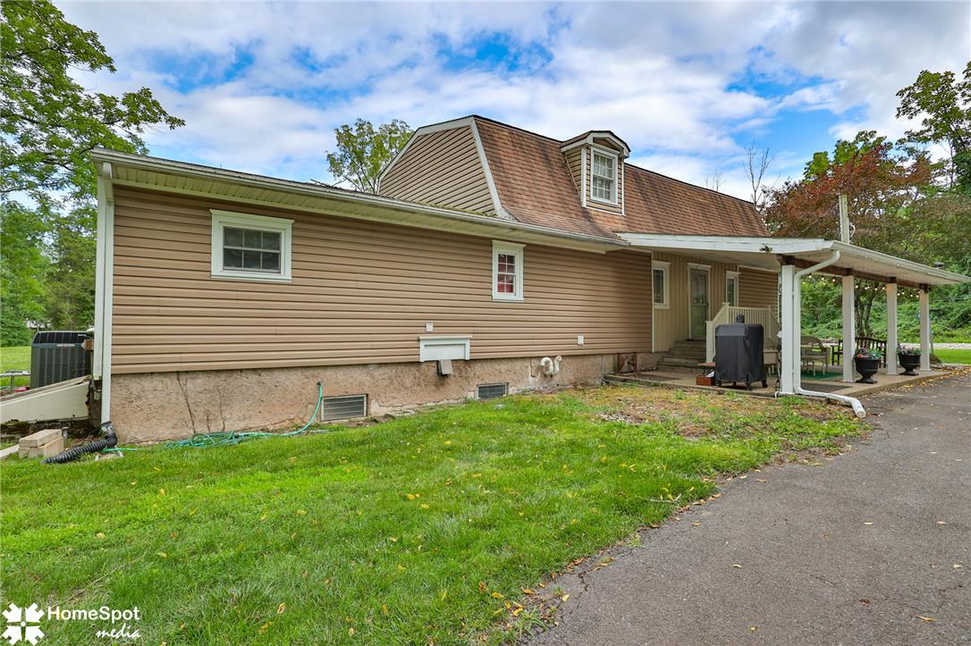 525 Rocky Valley Road Property Photo 5