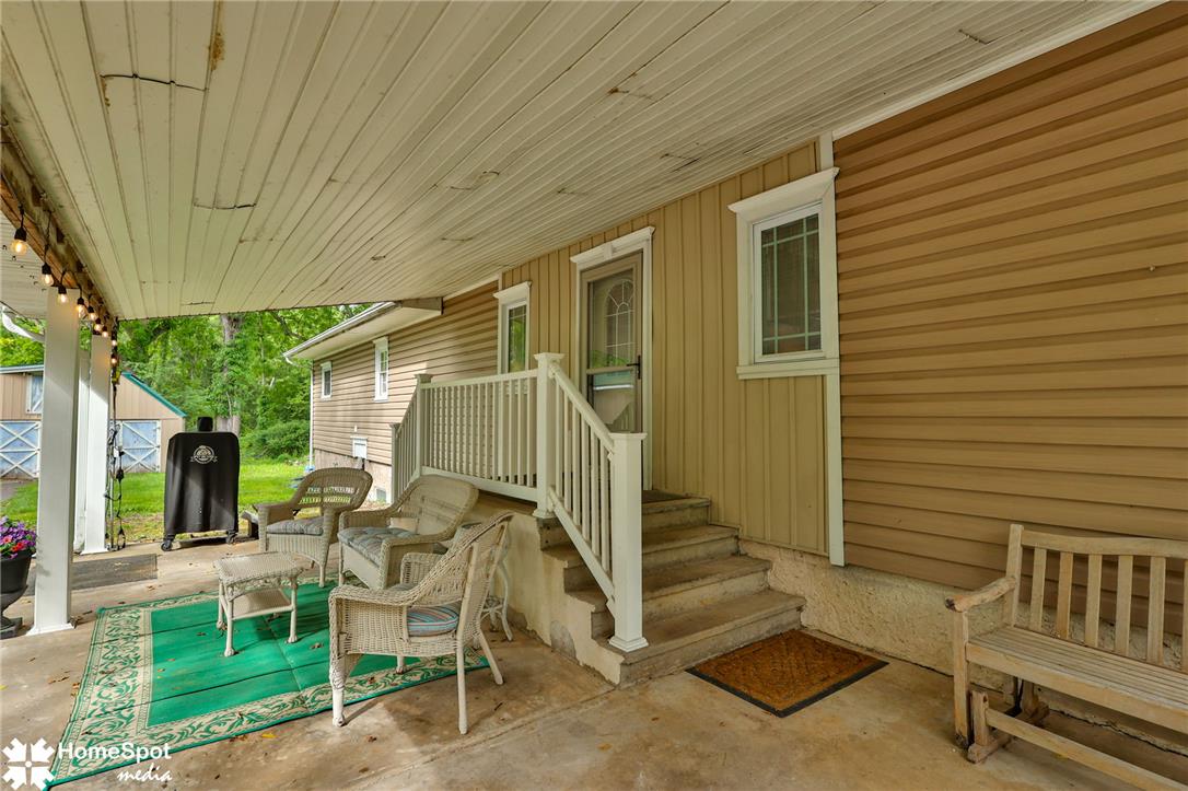 525 Rocky Valley Road Property Photo 8