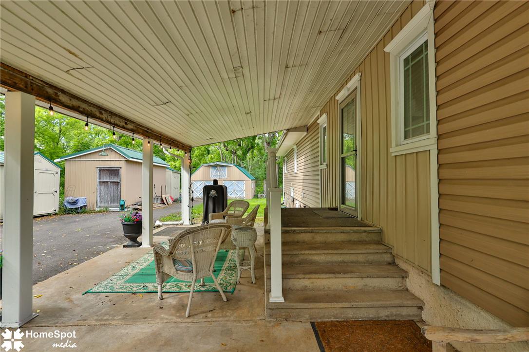 525 Rocky Valley Road Property Photo 9