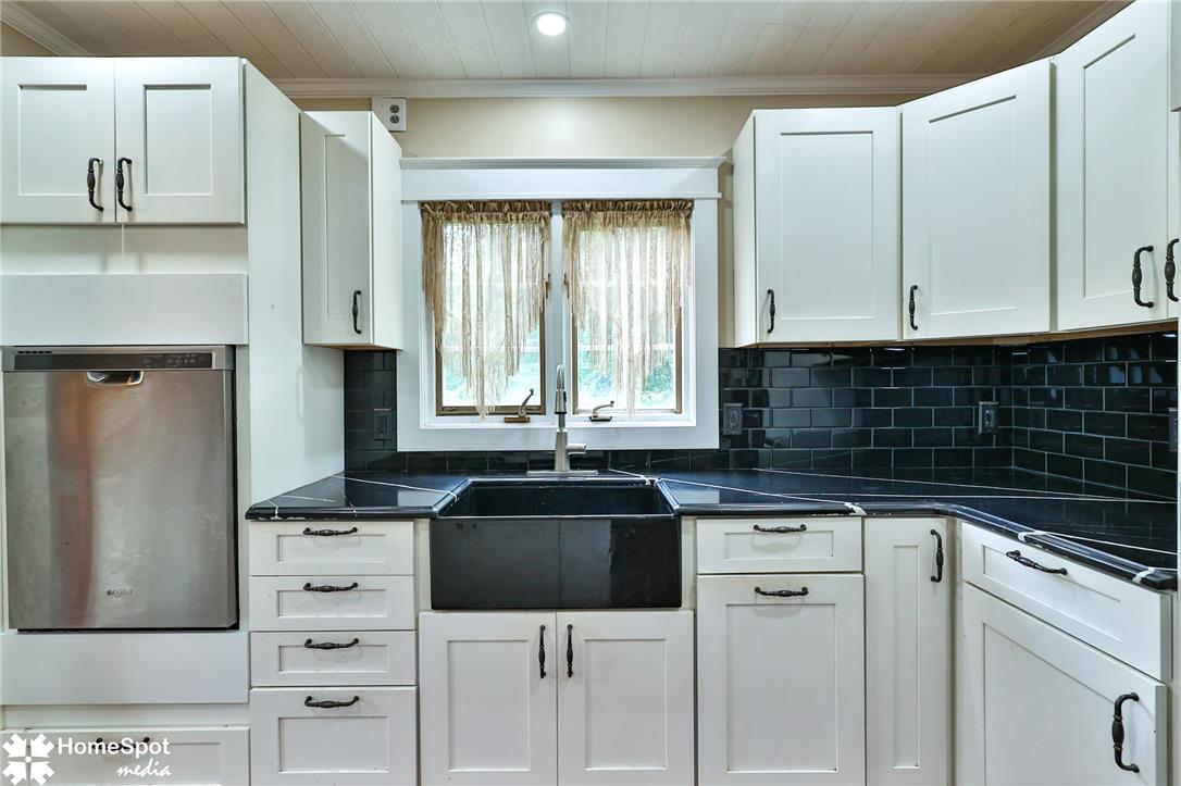 525 Rocky Valley Road Property Photo 31
