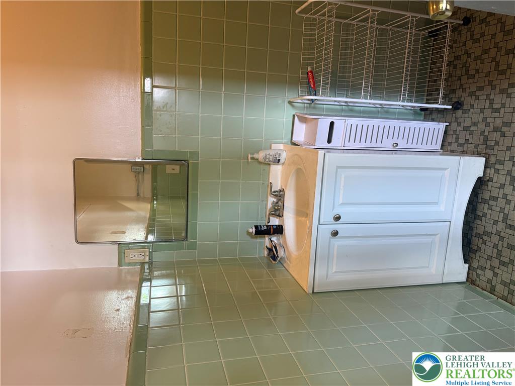 1845 Freemansburg Avenue Property Photo 12