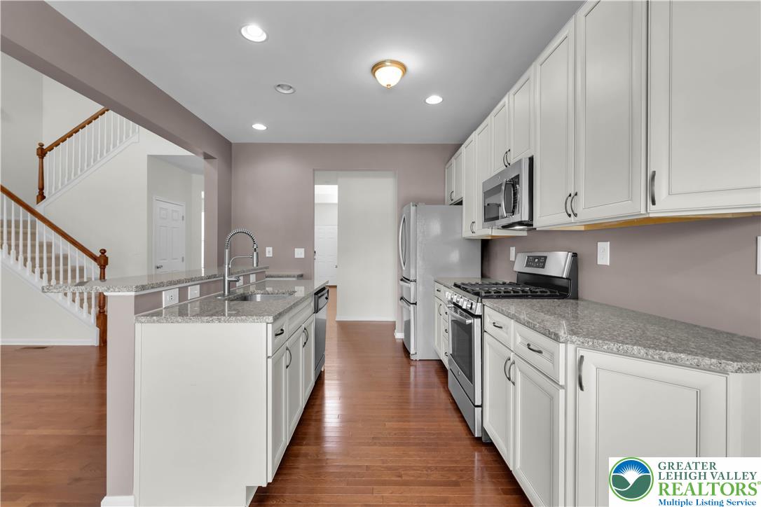 9675 Crescent Lane Property Photo 10
