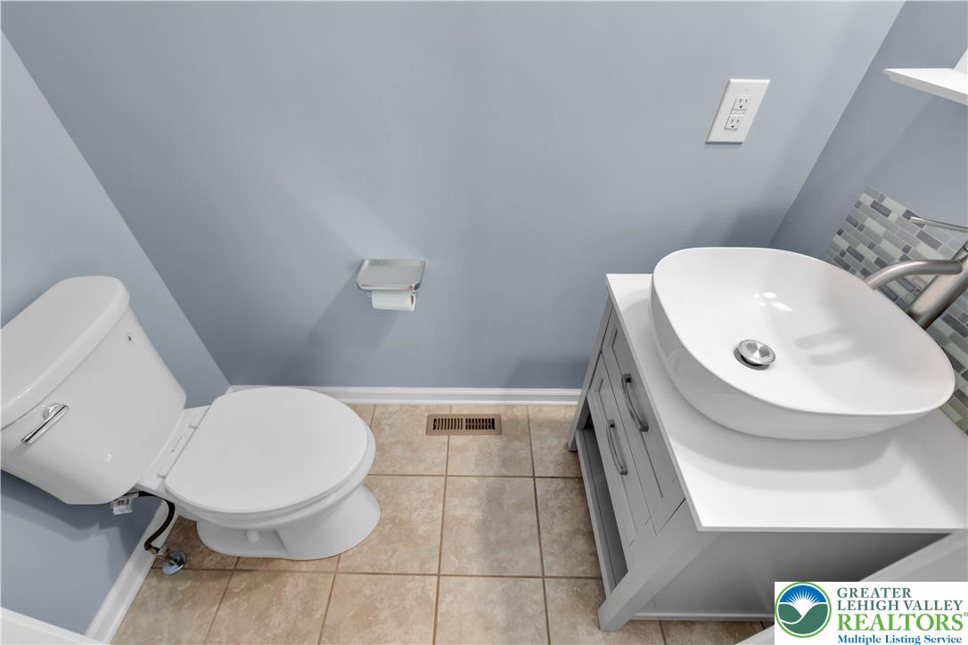 9675 Crescent Lane Property Photo 15