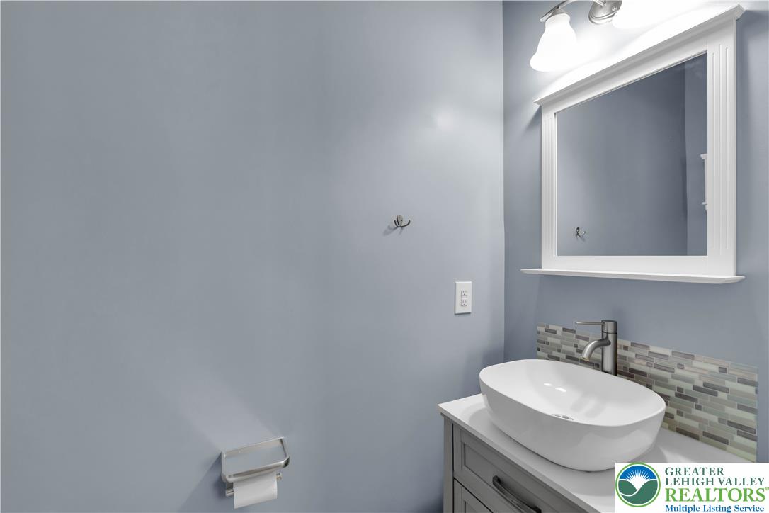 9675 Crescent Lane Property Photo 16