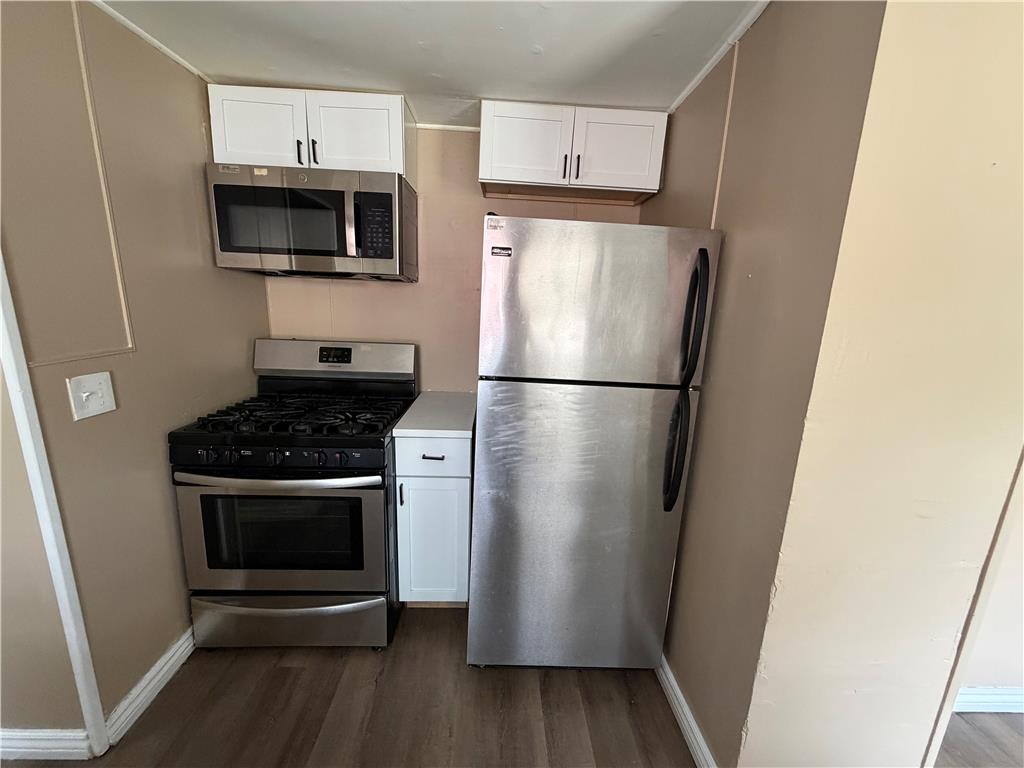 827 Milton Street Property Photo 8