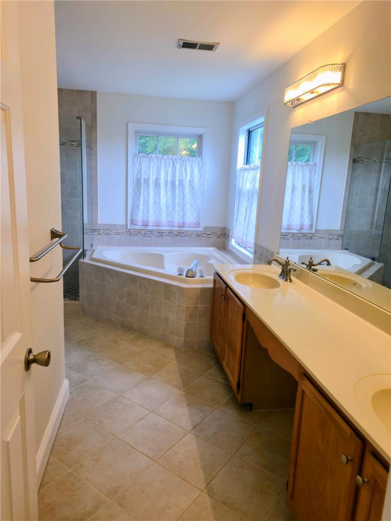5280 Vermont Drive Property Photo 12