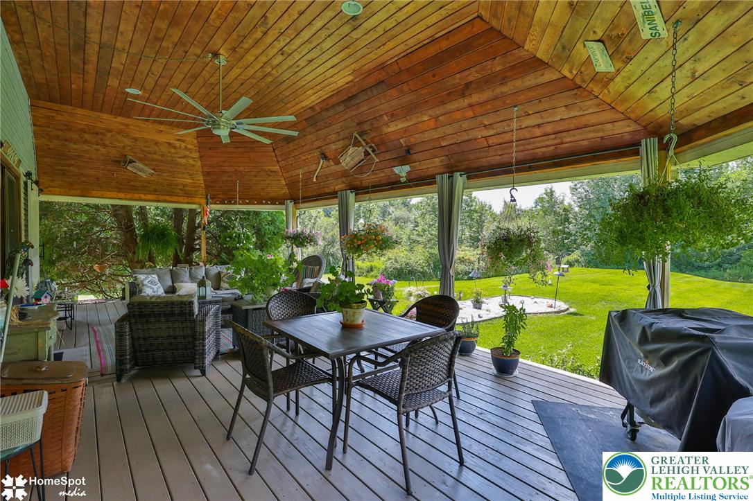 6117 Powers Property Photo 8