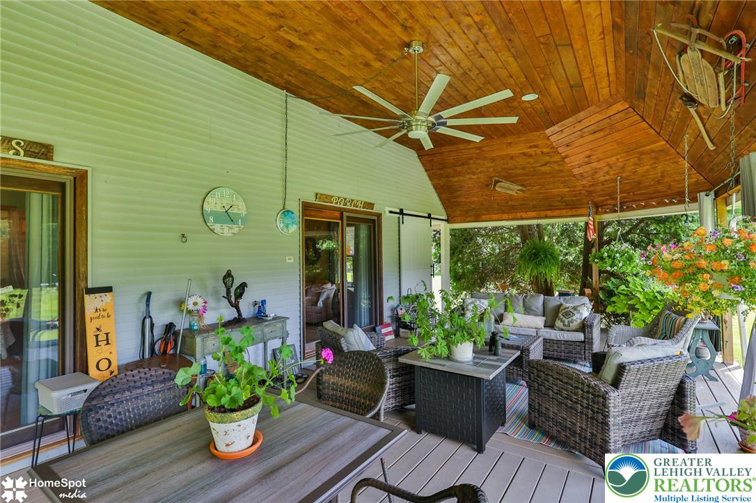 6117 Powers Property Photo 9
