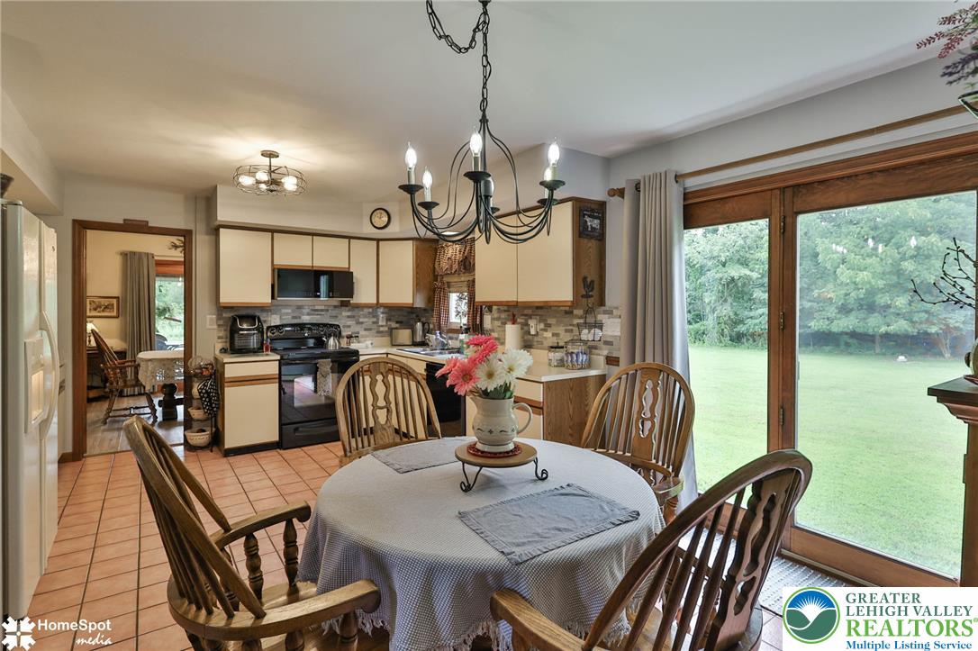 6117 Powers Property Photo 15