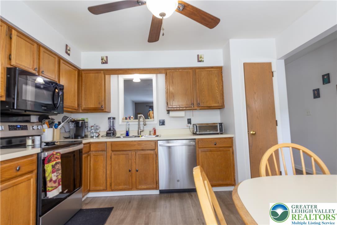 257 Ridgeview Drive Property Photo 2
