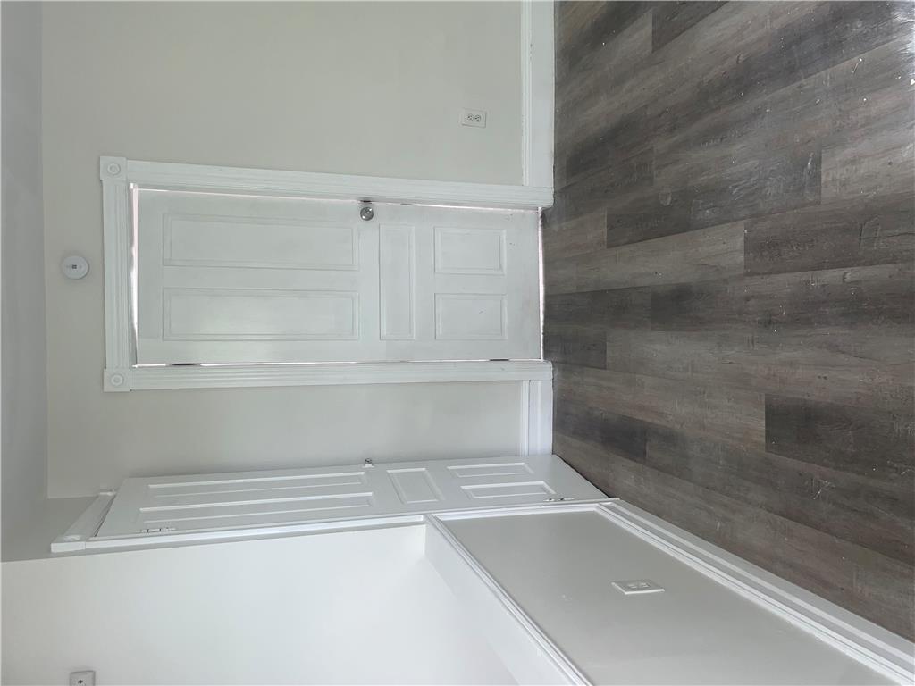 821 North New Street Property Photo 9