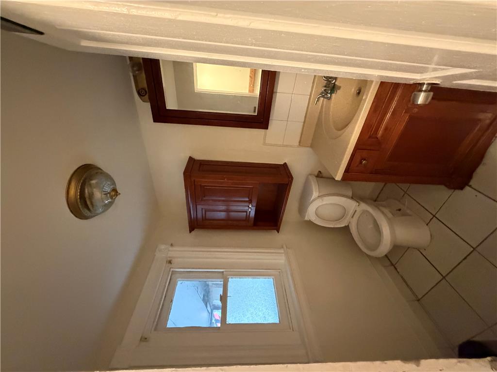 821 North New Street Property Photo 11