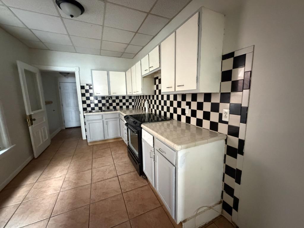 821 North New Street Property Photo 14