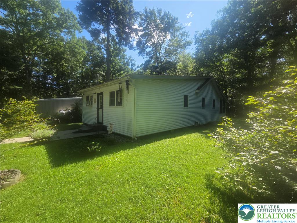 100 Creek Drive Property Photo 3