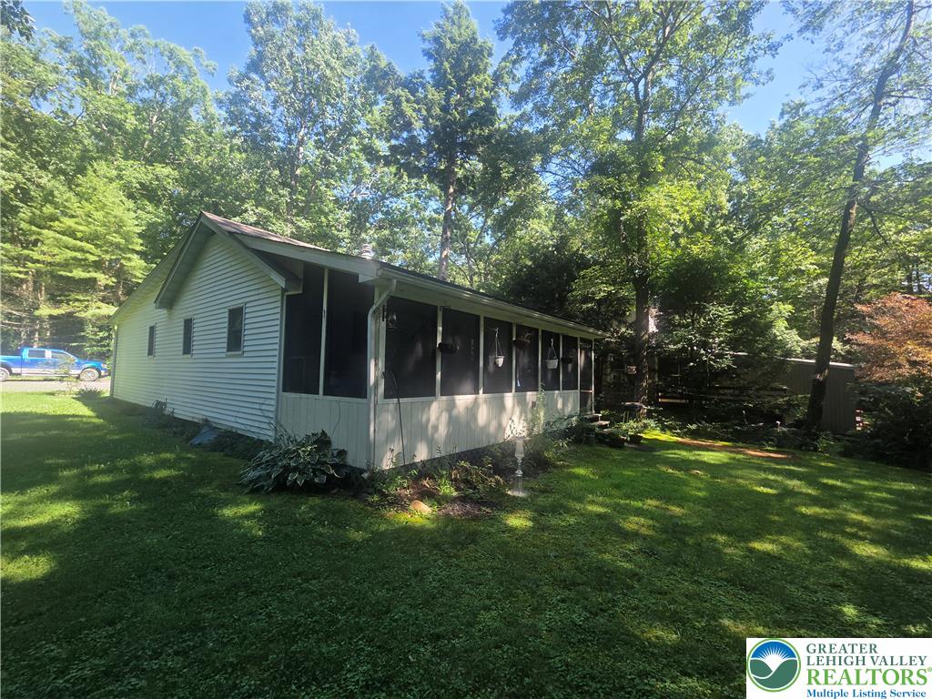 100 Creek Drive Property Photo 11