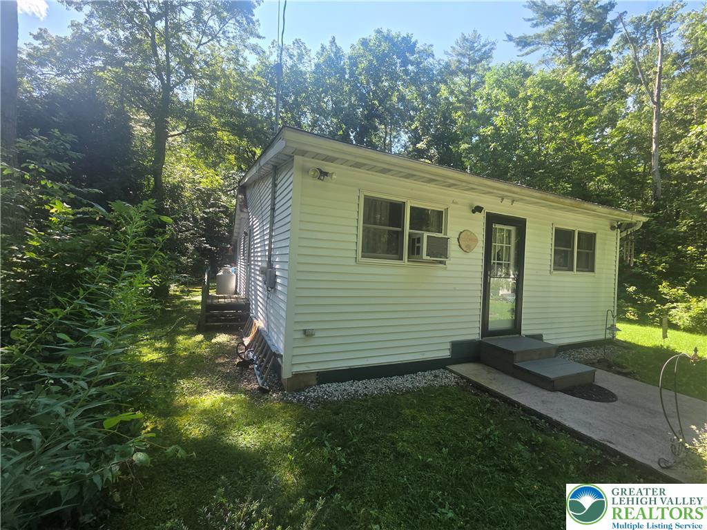 100 Creek Drive Property Photo 15