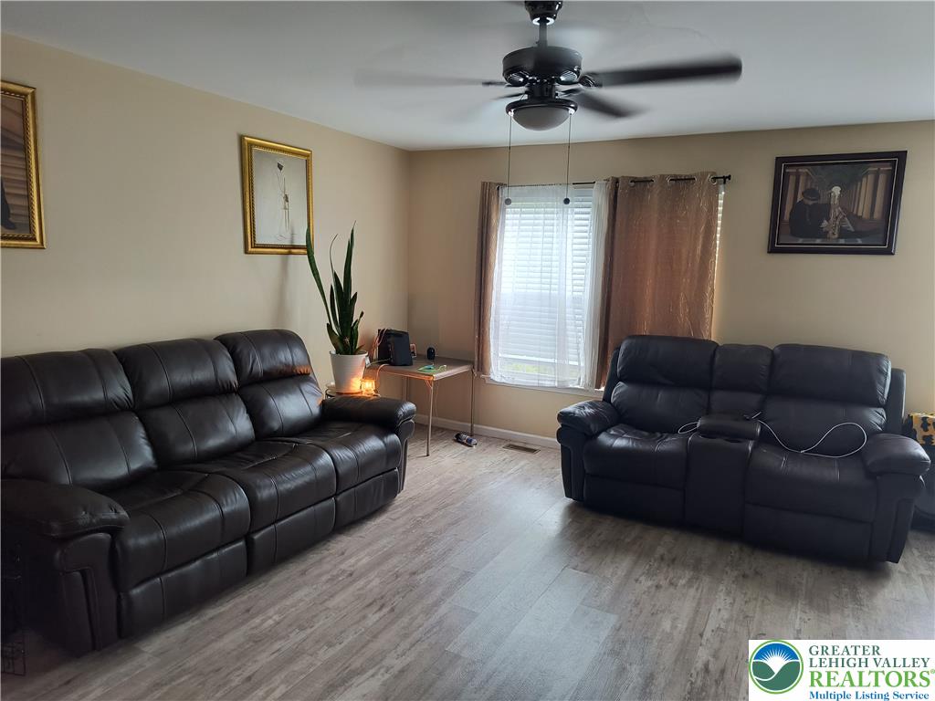 708 Bach Court Property Photo 9