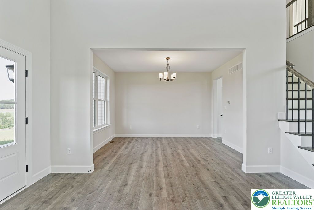5043 Chapmans Road Property Photo 6