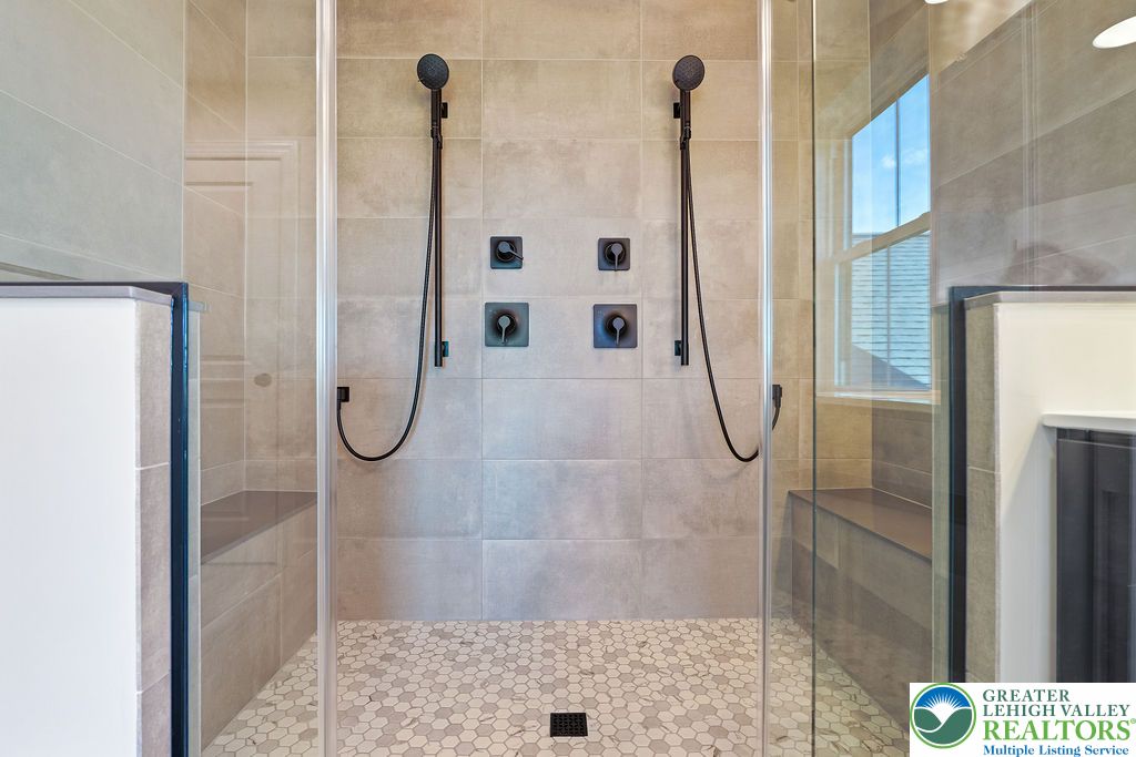 5043 Chapmans Road Property Photo 12